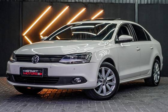 VOLKSWAGEN JETTA 2.0 COMFORTLINE FLEX 4P TIPTRONIC